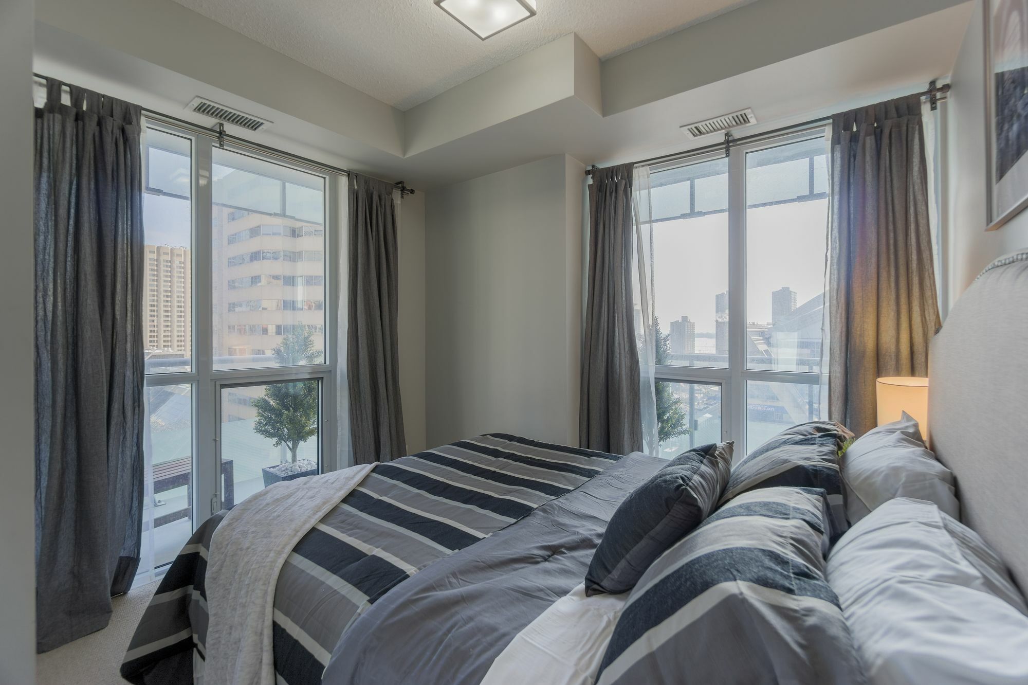 Diamond Suite Τορόντο Εξωτερικό φωτογραφία